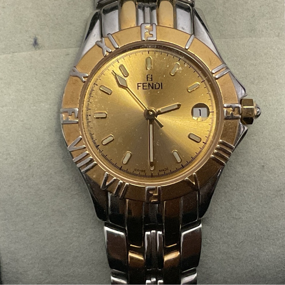 Fendi 2500L Watch